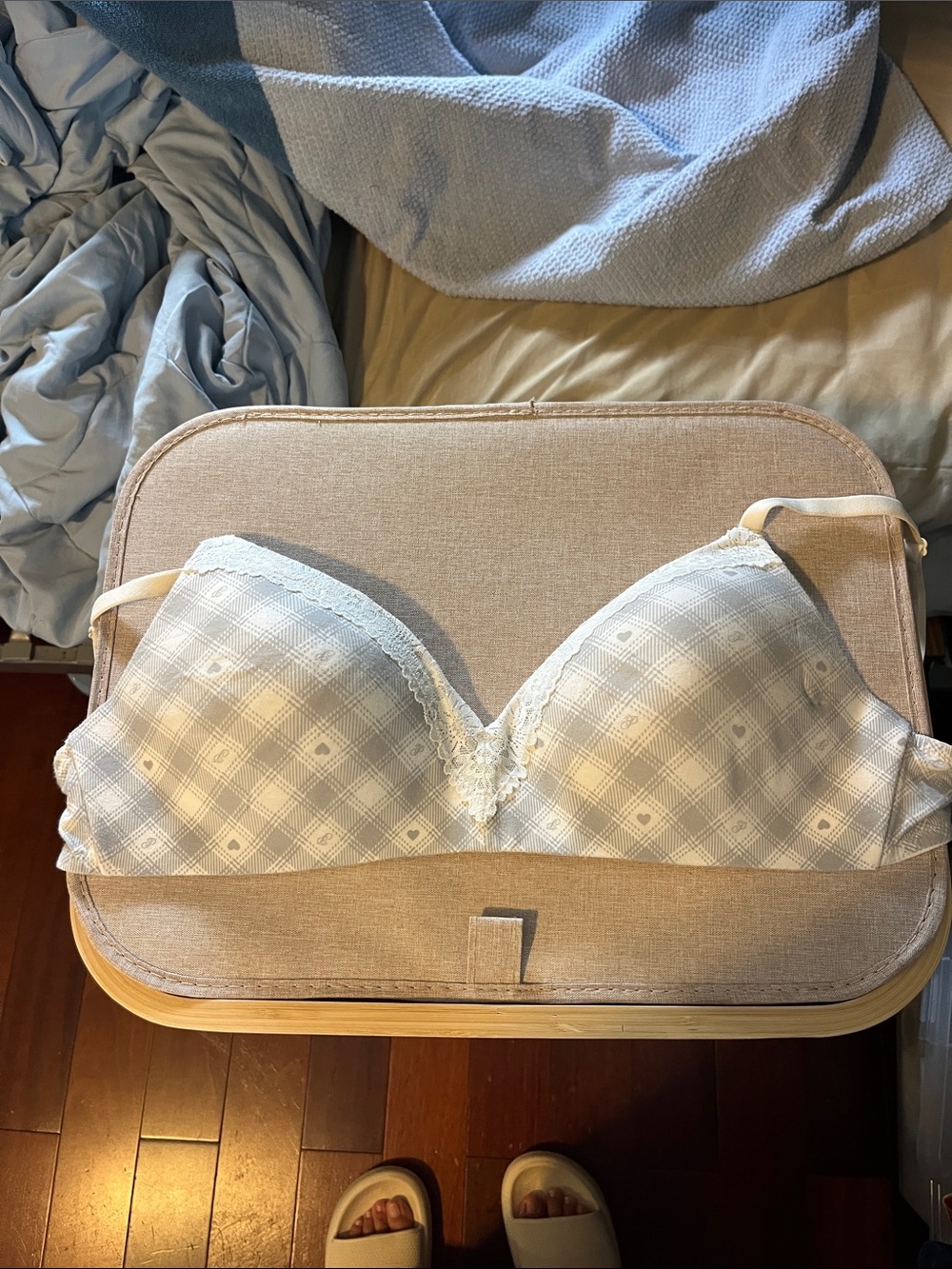 PINK Victoria's Secret White Plaid Lace-Trim T-Shirt Bra
